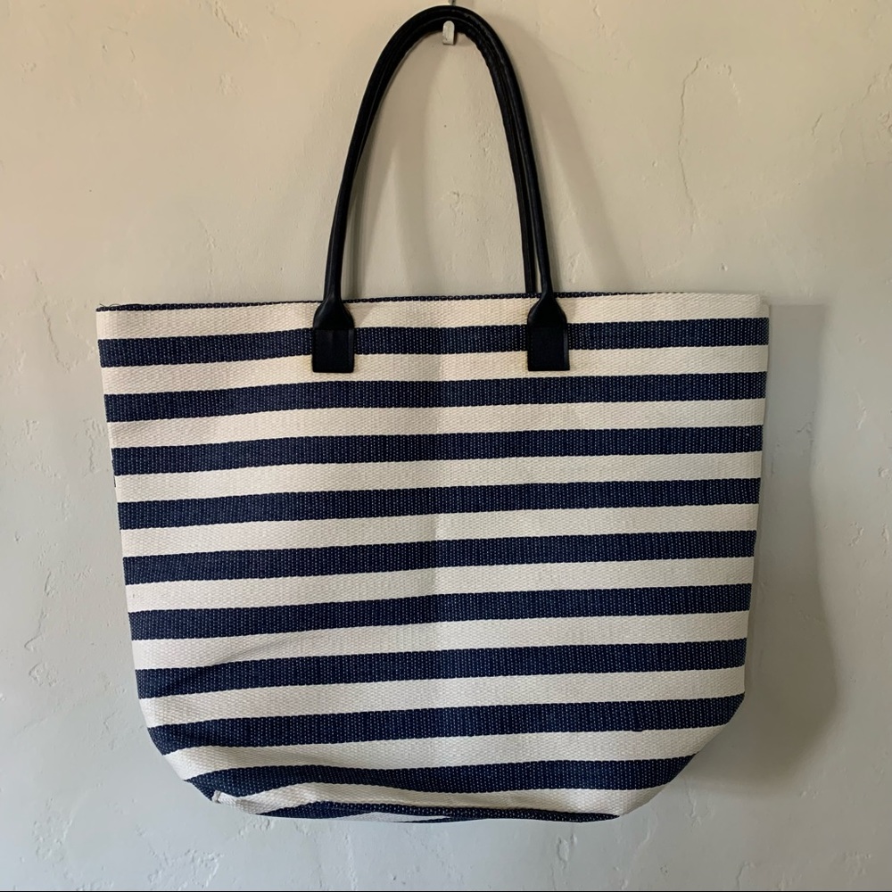 Striped Carrying Bag